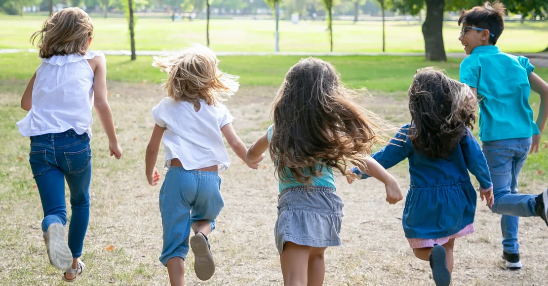 Día del Niño: cómo proteger el futuro de tus hijos desde hoy